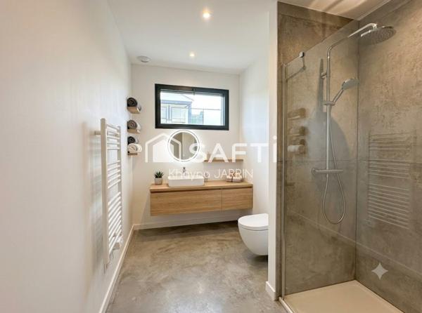 MAISON NEUVE - Prête à décorer !