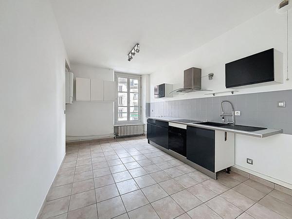 APPARTEMENT 3 pièces - 66.10 m2