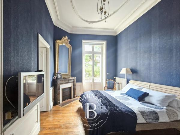 Châtel-Guyon, Propriété 10 Chambres -  755 m² à vendre