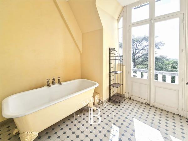 Châtel-Guyon, Propriété 10 Chambres -  755 m² à vendre