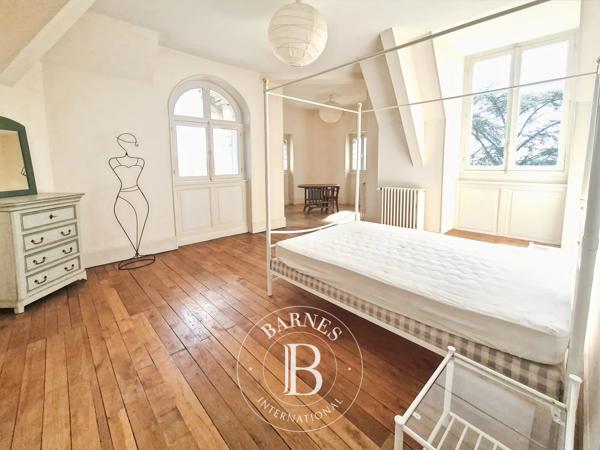 Châtel-Guyon, Propriété 10 Chambres -  755 m² à vendre