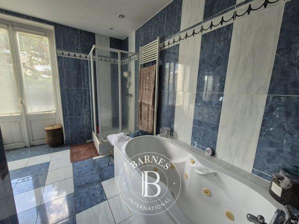 Châtel-Guyon, Propriété 10 Chambres -  755 m² à vendre