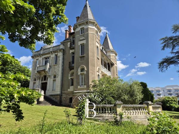 Châtel-Guyon, Propriété 10 Chambres -  755 m² à vendre