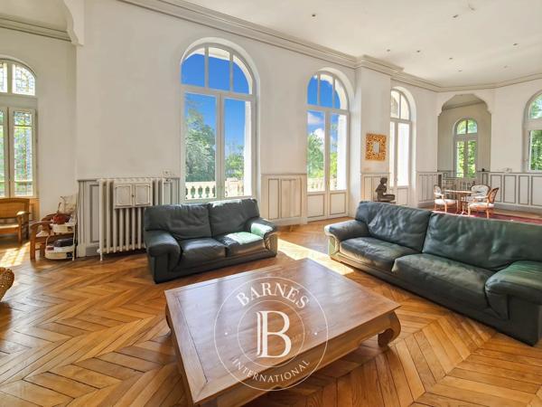 Châtel-Guyon, Propriété 10 Chambres -  755 m² à vendre