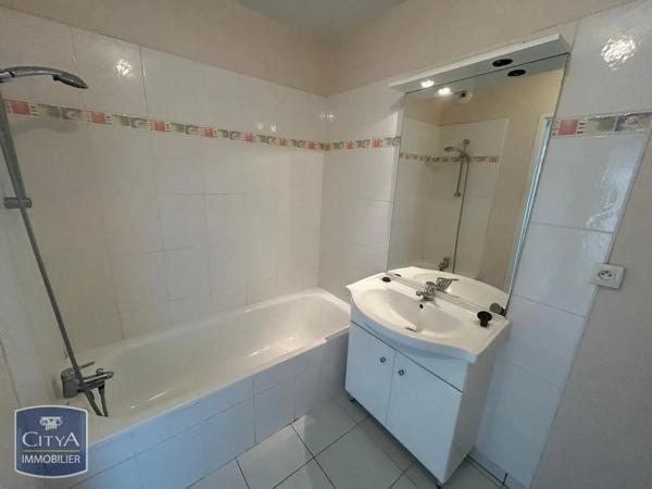 Appartement à louer 3 pièces 56.17m² Soustons (40140)