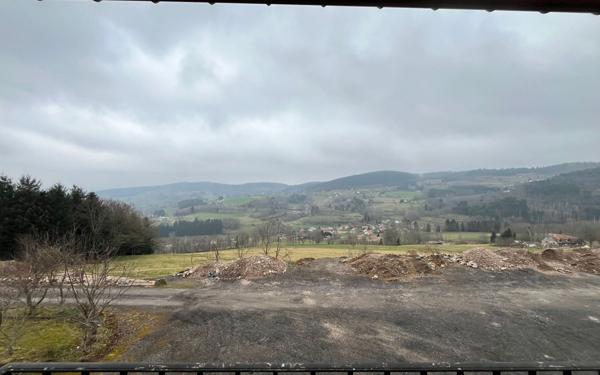 Immeuble à vendre    16 pièces •  Fraize