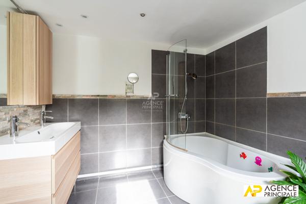 Maison 3 pièce(s) 72 m2 - Quartier Saint-Nicolas €470 000 ** - Référence 4640