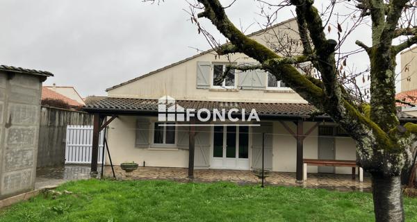 À vendre Maison 6 pièces 110 m² - L'isle-d'espagnac 16340