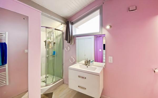 Maison à vendre    5 pièces •  Saint-Étienne-de-Tulmont