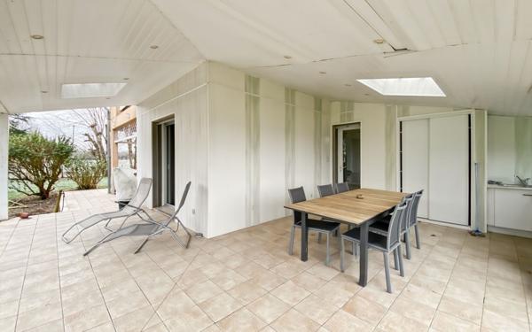 Maison à vendre    5 pièces •  Saint-Étienne-de-Tulmont