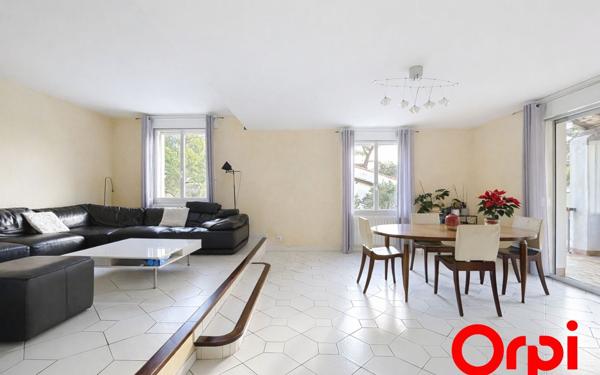 Maison à vendre    6 pièces •  Le Crès