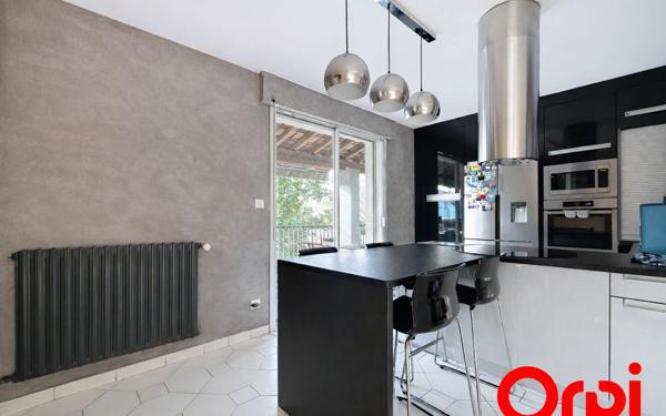 Maison à vendre    6 pièces •  Le Crès