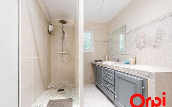 Maison à vendre    6 pièces •  Le Crès