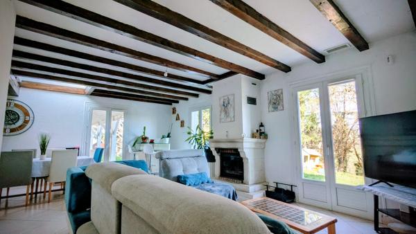 Maison familiale 142m² avec piscine couverte – 5 506 m² de terrain à Saint-Pierre-de-Clairac