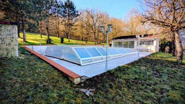 Maison familiale 142m² avec piscine couverte – 5 506 m² de terrain à Saint-Pierre-de-Clairac