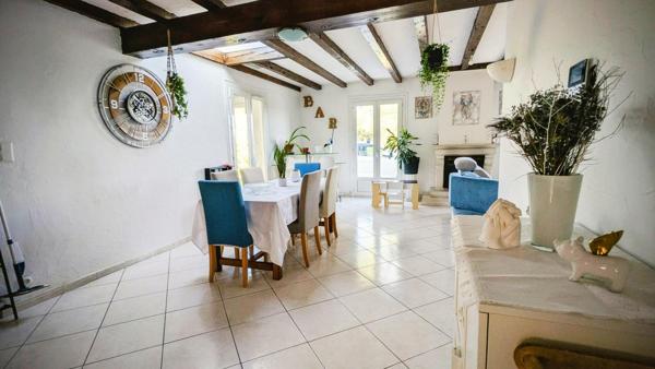 Maison familiale 142m² avec piscine couverte – 5 506 m² de terrain à Saint-Pierre-de-Clairac