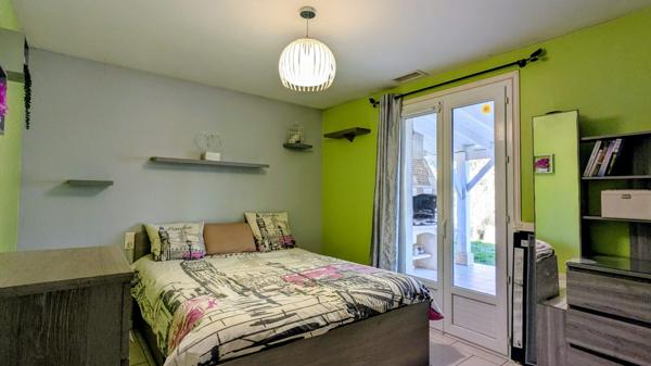 Maison familiale 142m² avec piscine couverte – 5 506 m² de terrain à Saint-Pierre-de-Clairac