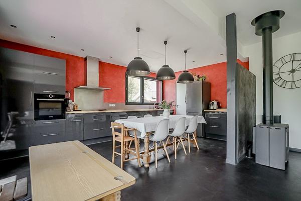 Maison passive moderne de 160 m² à Salles : confort, écologie et espace de vie idéal