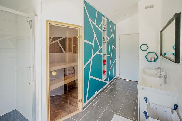 Maison passive moderne de 160 m² à Salles : confort, écologie et espace de vie idéal