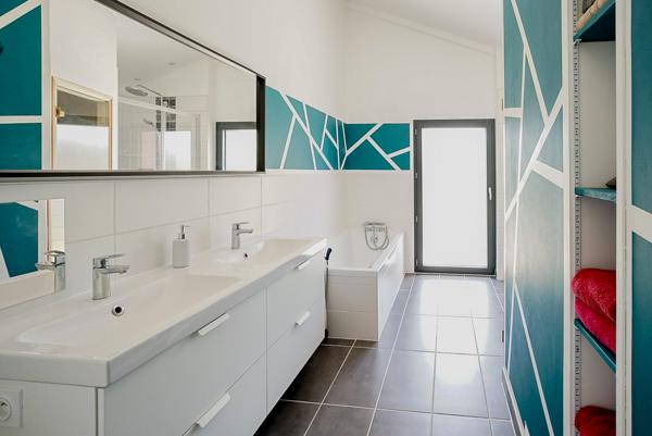 Maison passive moderne de 160 m² à Salles : confort, écologie et espace de vie idéal