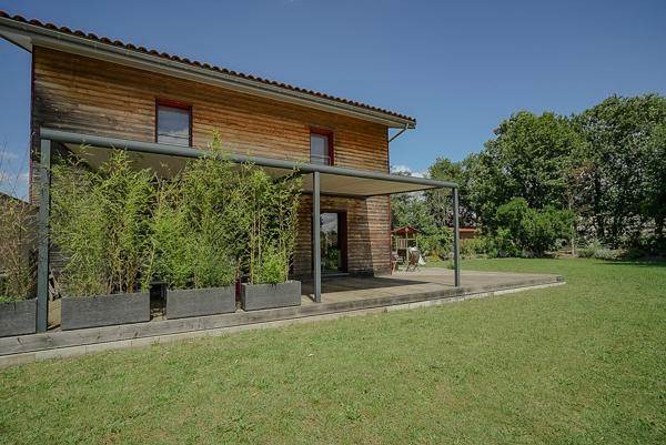 Maison passive moderne de 160 m² à Salles : confort, écologie et espace de vie idéal