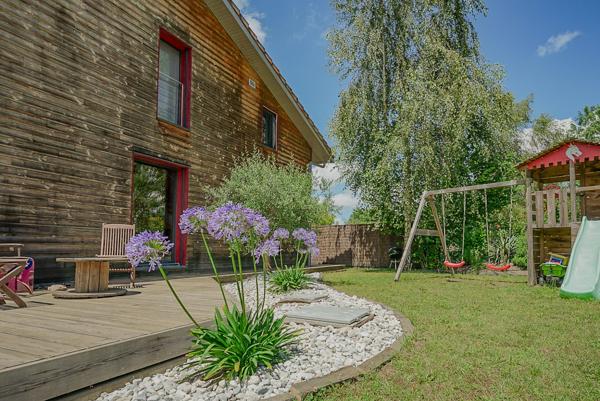 Maison passive moderne de 160 m² à Salles : confort, écologie et espace de vie idéal