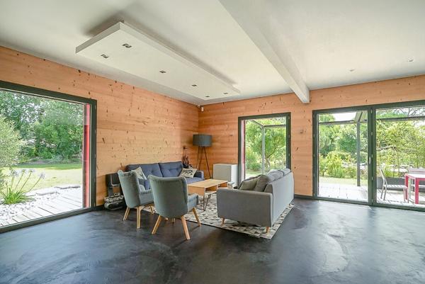 Maison passive moderne de 160 m² à Salles : confort, écologie et espace de vie idéal