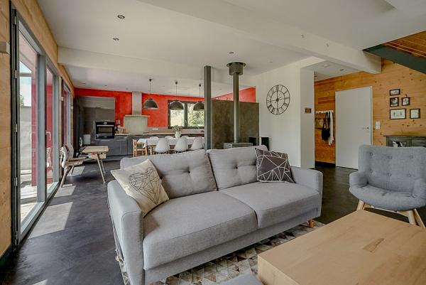 Maison passive moderne de 160 m² à Salles : confort, écologie et espace de vie idéal