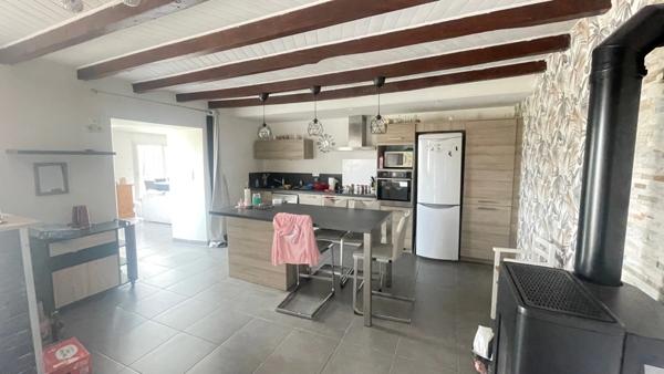 Maison à vendre 6 pièces, 4 chambres BON REPOS SUR BLAVET (22)