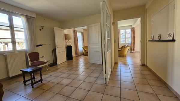 À vendre - Maison individuelle, 8 pièces située à Beauvais (60000)