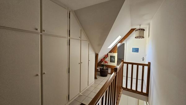 À vendre - Maison individuelle, 8 pièces située à Beauvais (60000)