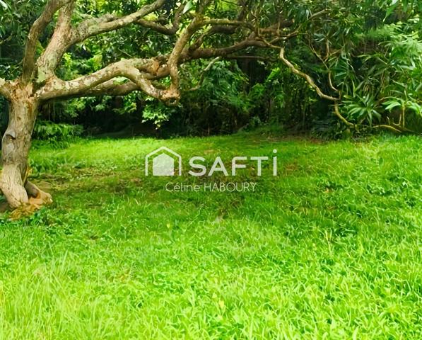 MAGNIFIQUE TERRAIN CONSTRUCTIBLE EN BORD DE MER