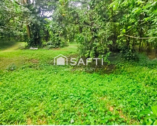 MAGNIFIQUE TERRAIN CONSTRUCTIBLE EN BORD DE MER