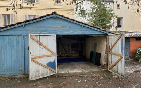 Stationnement à vendre    14 m2 Versailles