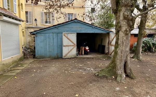 Stationnement à vendre    14 m2 Versailles