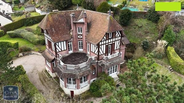 Vente maison 8 pièces de 307.76m²