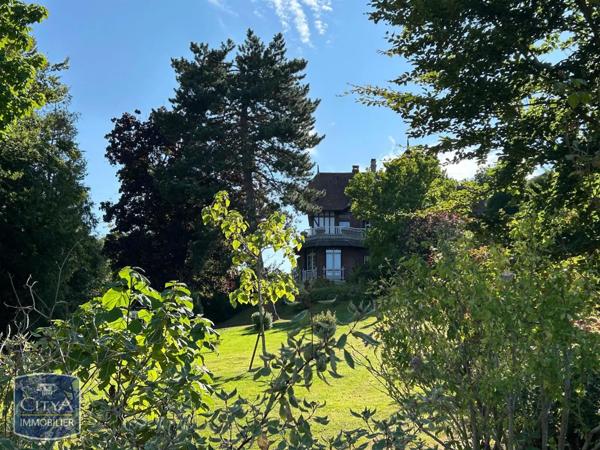 Vente maison 8 pièces de 307.76m²