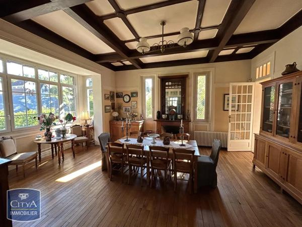 Vente maison 8 pièces de 307.76m²