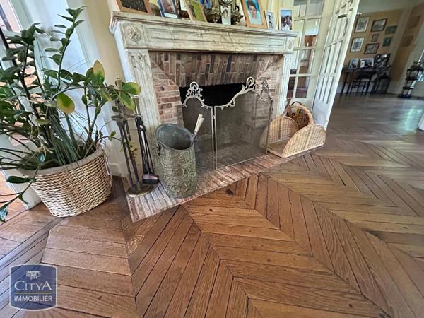 Vente maison 8 pièces de 307.76m²