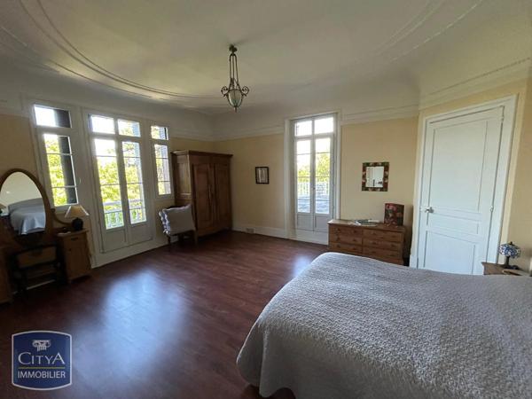 Vente maison 8 pièces de 307.76m²