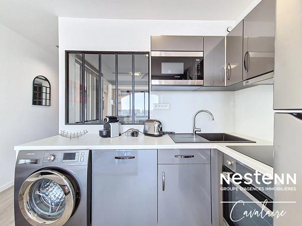 VUE MER Appartement refait à neuf de type 2 pièces aux Marines de Cogolin, avec accès plages, piscine et tennis