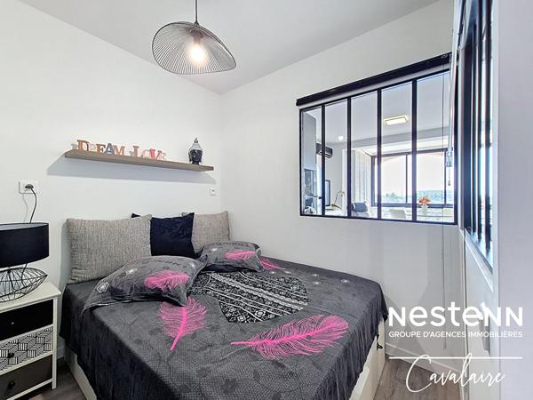 VUE MER Appartement refait à neuf de type 2 pièces aux Marines de Cogolin, avec accès plages, piscine et tennis