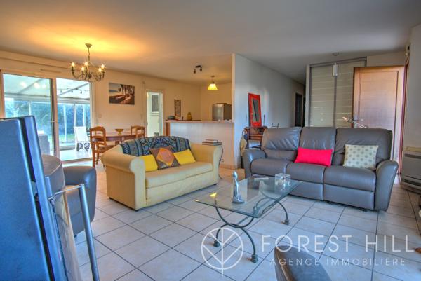 Gujan-Mestras (33470) Gujan Mestras Maison familiale 4 chambres -bureau- véranda -terrain