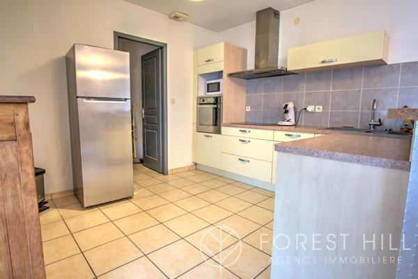 Gujan-Mestras (33470) Gujan Mestras Maison familiale 4 chambres -bureau- véranda -terrain