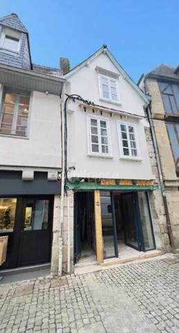 QUIMPER (29) Immeuble de rapports de 115 m² habitable - Un local commerciale - 2 Appartements de type 2