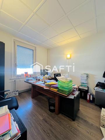 IMMEUBLE AVEC BUREAUX