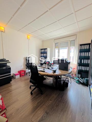 IMMEUBLE AVEC BUREAUX