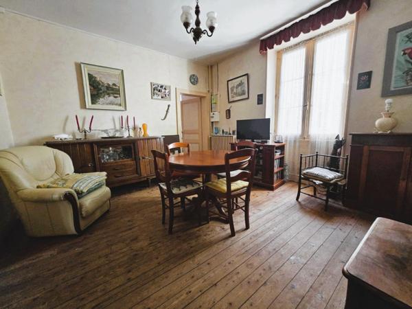 Appartement 3 pièces avec jardin privatif 250 m² + dépendances