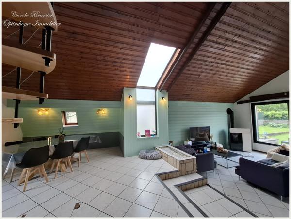 À vendre – Maison atypique avec piscine à Mirecourt