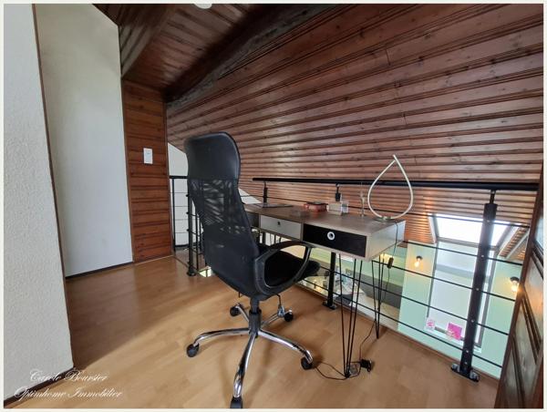 À vendre – Maison atypique avec piscine à Mirecourt